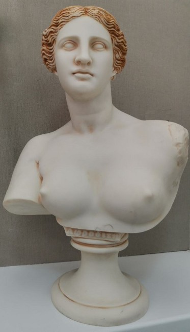 Бюст Афродиты 192 С16 патина 52 см код 17778