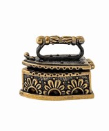 Сувенир "Утюг с галечкой", бронза,янтарь 1520.1