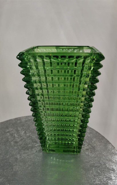 Ваза Baccarat 23-23-Baccarat зеленая 23 см