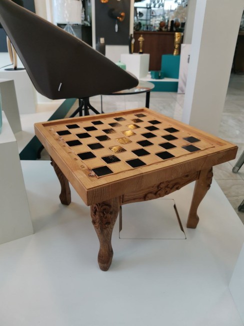 шахматный столик