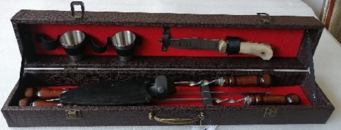 Набор для шашлыка: 4 шампура, нож, стаканы 95203