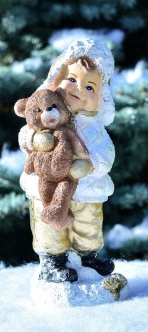 Мальчик держит мишку НФ341 Н-23см,L-9см,В-7см