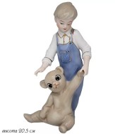 Статуэтка "Мальчик с мишкой" 207-068 20,5см фарфор