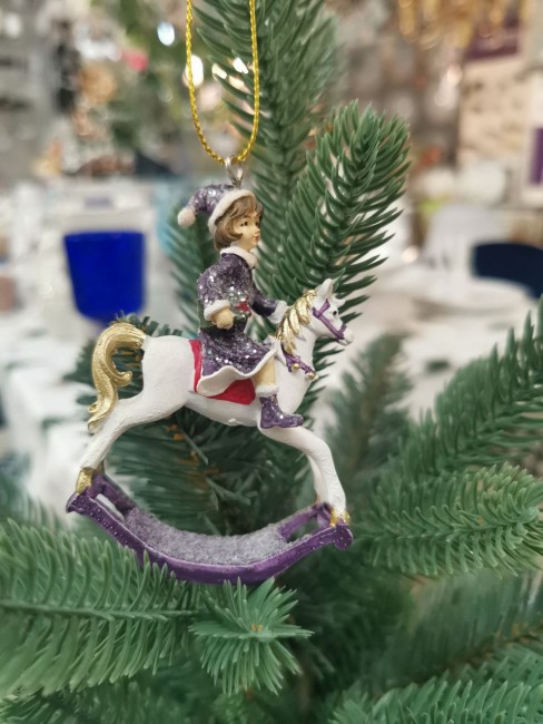 Фигурка подв."Мальчик на лошадке-качалке" 707-359