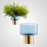 Синяя стеклянная ваза с золотистым низом 31471