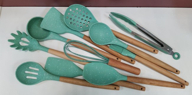 Набор кухонных аксессуаров FM-035 12 предметов в крапинку Набор кухонных аксессуаров FM-035 12 предметов в крапинку